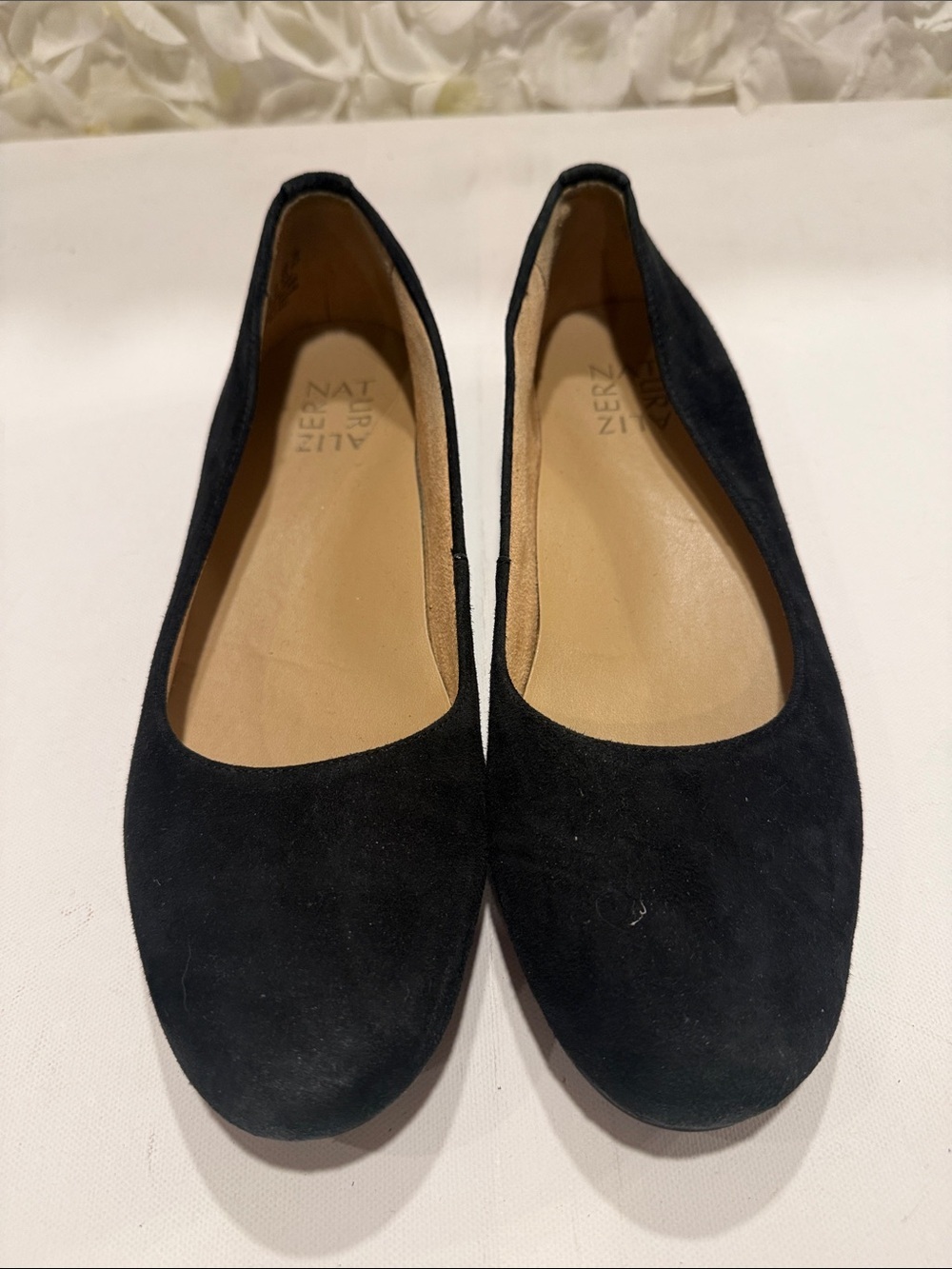 Naturalizer Black Suede Rounded Toe Ballet Flats